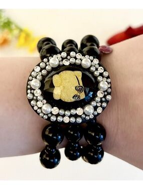 Vintage Gold Glitter Hello Kitty Pearl/Black Bead Multi-Strand Stretch Bracelet